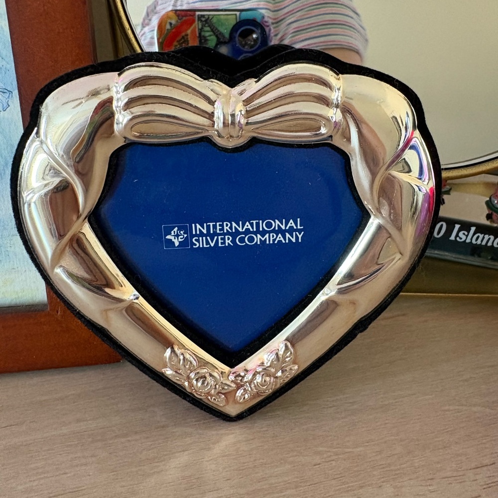International Silver Company Heart Frame - Silver and Blue